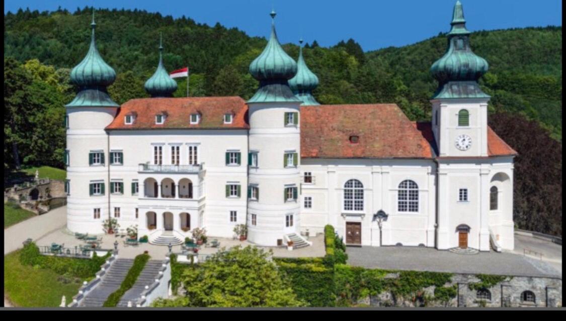 Pension Artstetten Exterior foto